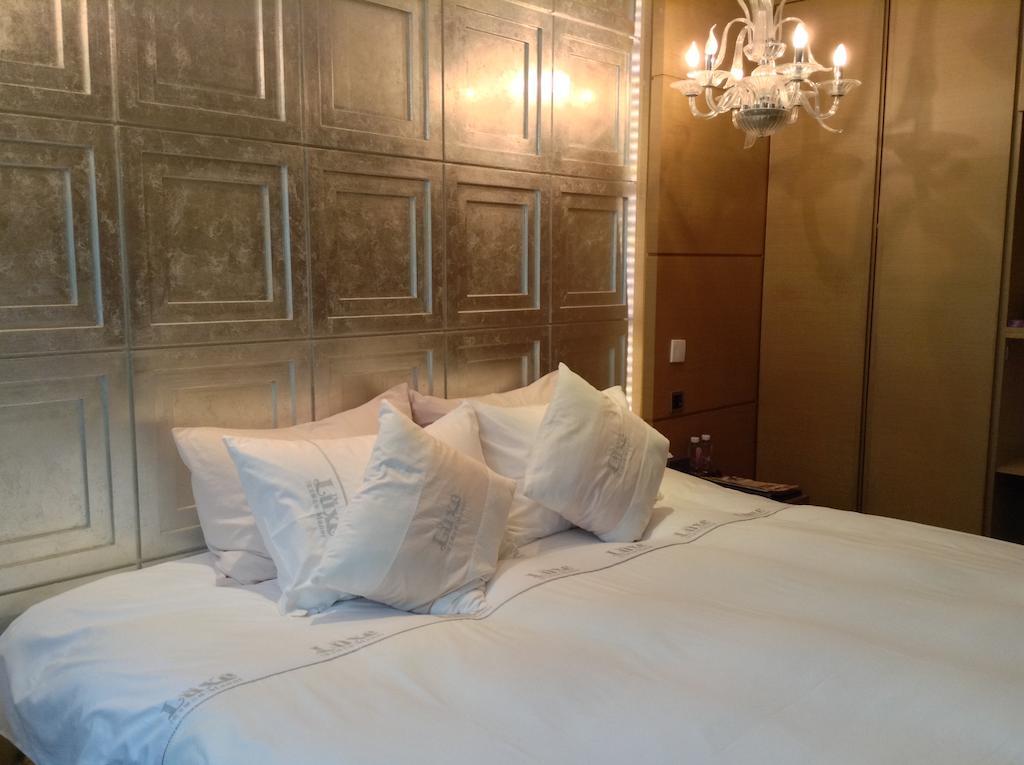 Shenzhen Baoan Luxe Manor Hotel ภายนอก รูปภาพ
